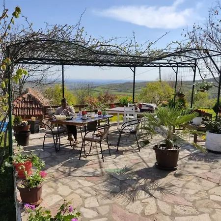 Etno Kompleks Orahovac - Paun Dağ evi